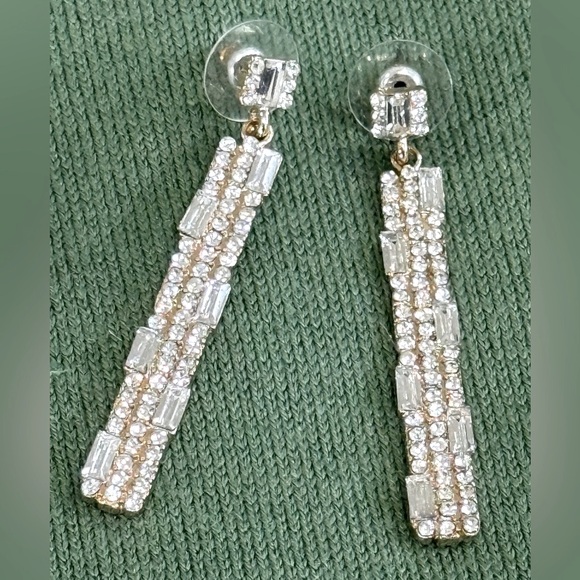 4 PAIRS OF RHINESTONE EARRINGS - Picture 6 of 6